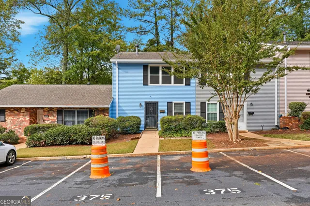 a front view of house with yard