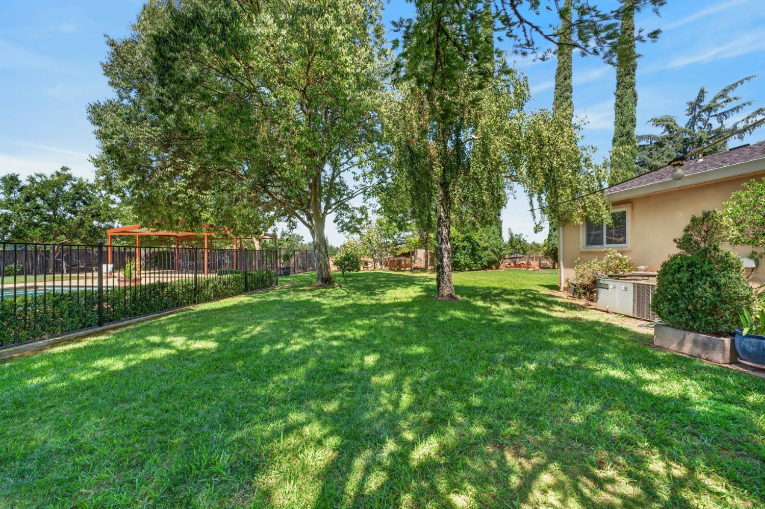 8986 Mooney Road Elk Grove, CA 95624 - Photo 46 of 92 Gallery Image 46