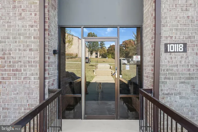 $210,000 | 10118 Little Pond Place, Unit 1, Montgomery Village, MD 20886