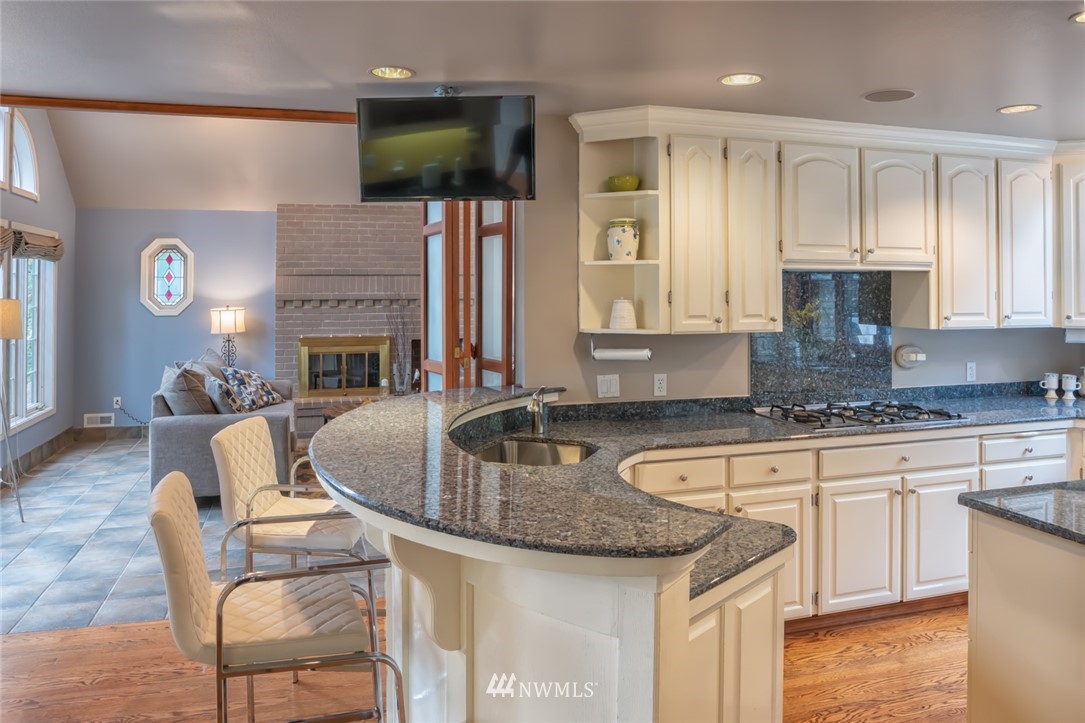 21126 47th Drive Southeast Bothell, WA 98021 - Photo 3 of 30 Gallery Image 3