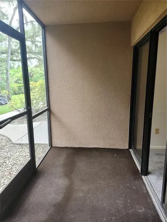 a view of empty room with window