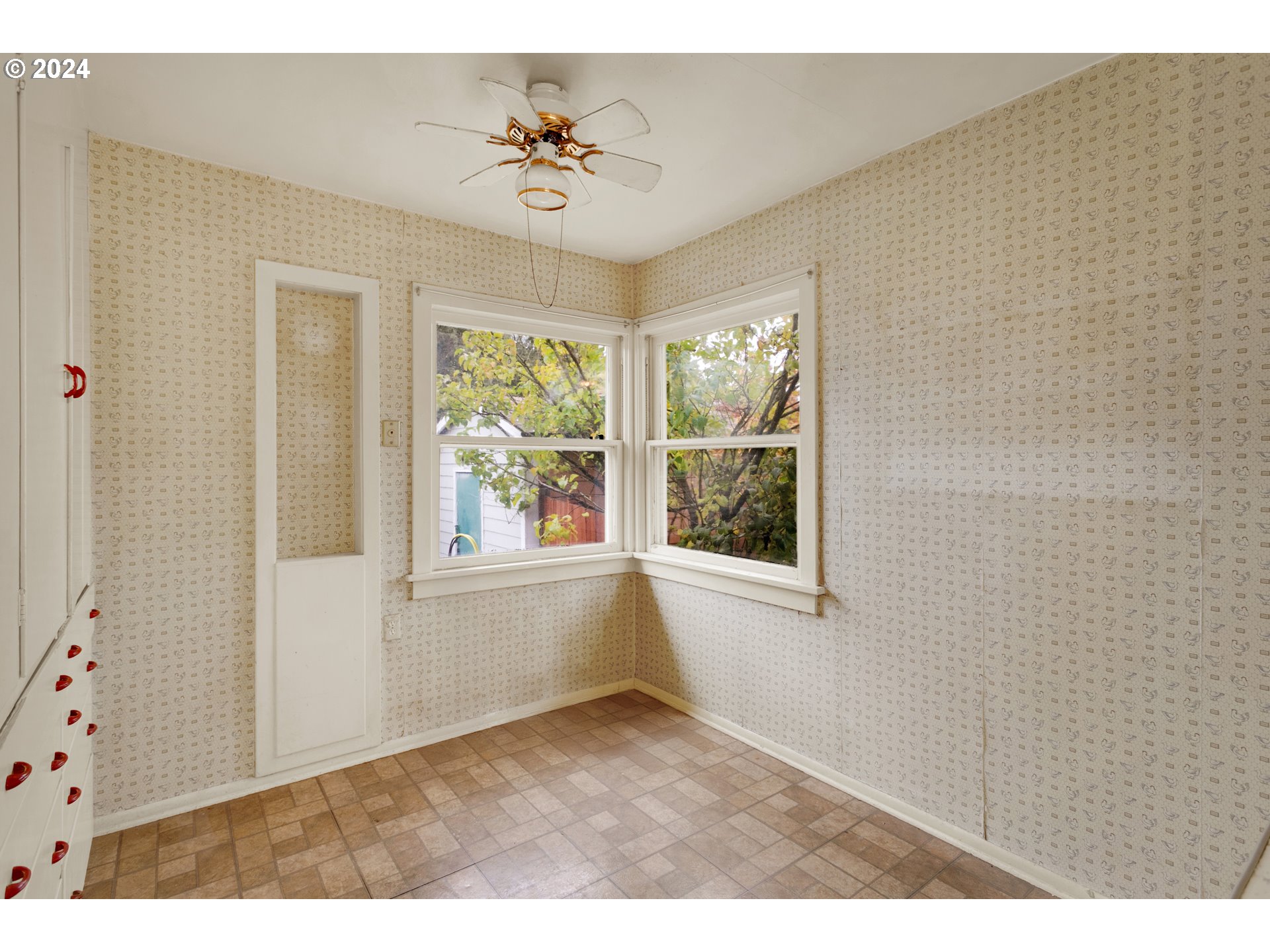 1214 Northeast 71st Avenue Portland, OR 97213 - Photo 11 of 31