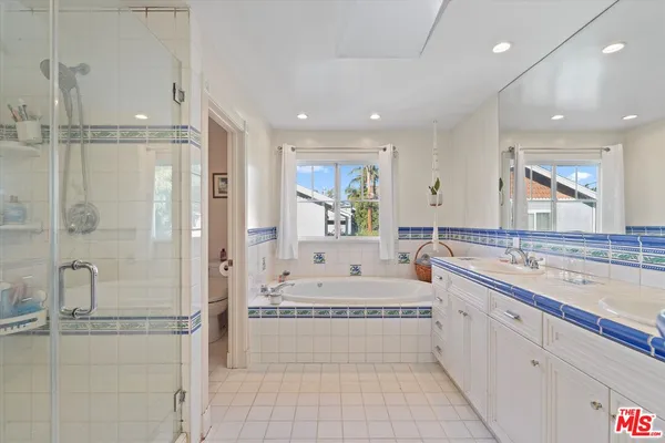 $8,500 | 925 Dickson Street, Marina del Rey, CA 90292