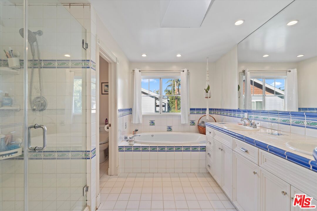 925 Dickson Street Marina del Rey, CA 90292 - Photo 11 of 20