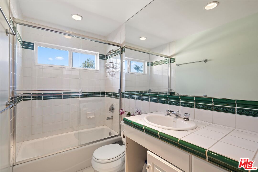 925 Dickson Street Marina del Rey, CA 90292 - Photo 14 of 20