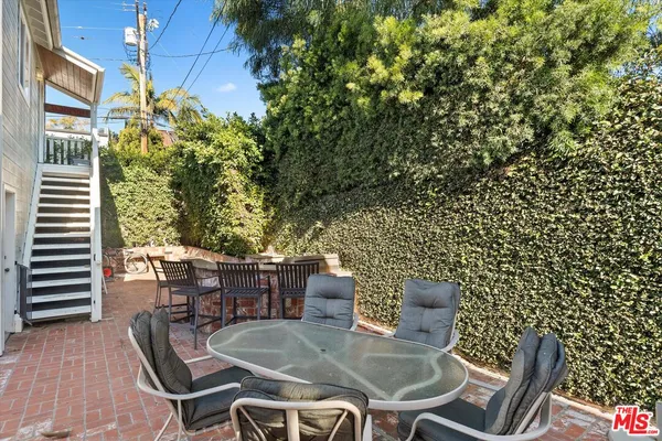 $8,500 | 925 Dickson Street, Marina del Rey, CA 90292