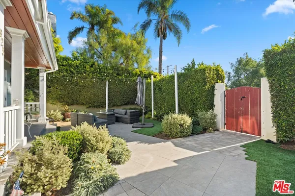 $8,500 | 925 Dickson Street, Marina del Rey, CA 90292