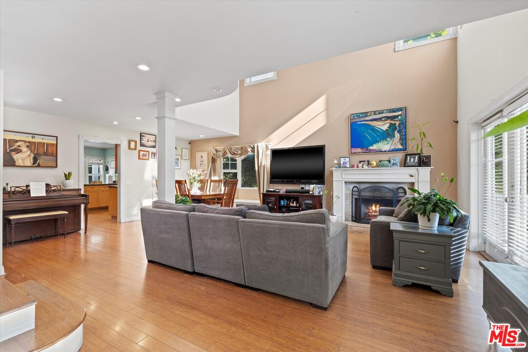 925 Dickson Street Marina del Rey, CA 90292 - Photo 6 of 20