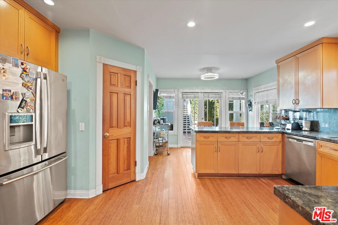 925 Dickson Street Marina del Rey, CA 90292 - Photo 7 of 20