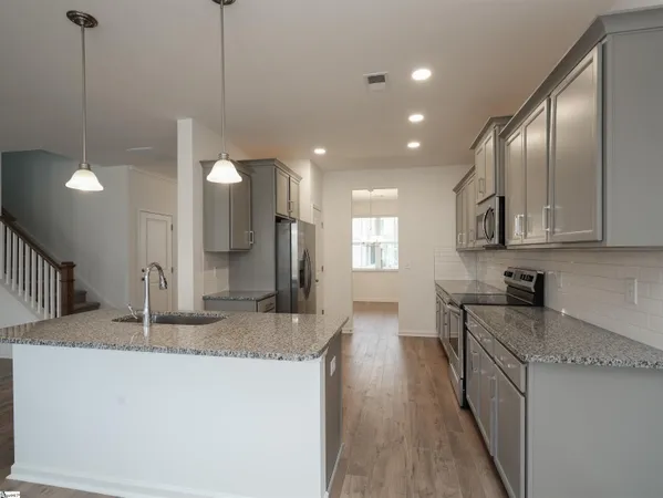 $2,575 | 41 Thorne Street, Fountain Inn, SC 29644