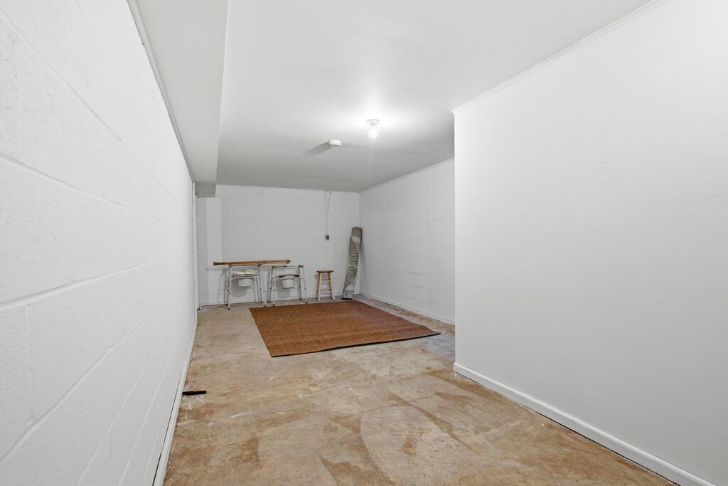 1215 Hopkinsville Road Madisonville, KY 42431 - Photo 20 of 28 Gallery Image 20