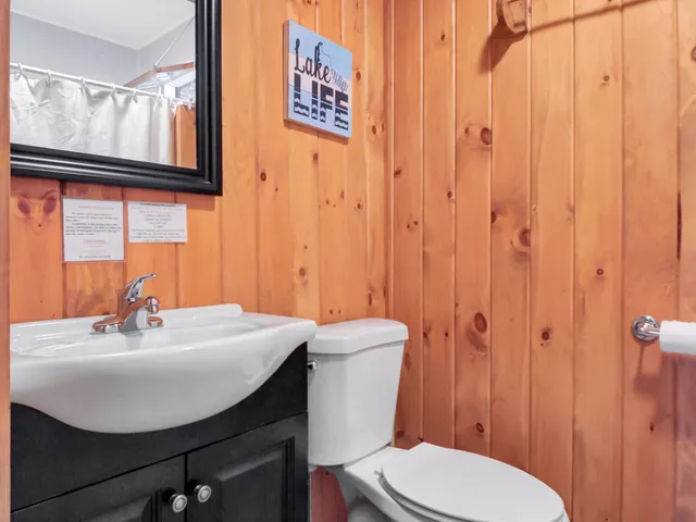 $1,599,000 | 103 Taylor Woods Road, Belgrade, ME 04917