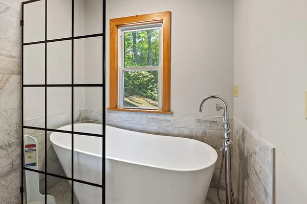$1,599,000 | 103 Taylor Woods Road, Belgrade, ME 04917