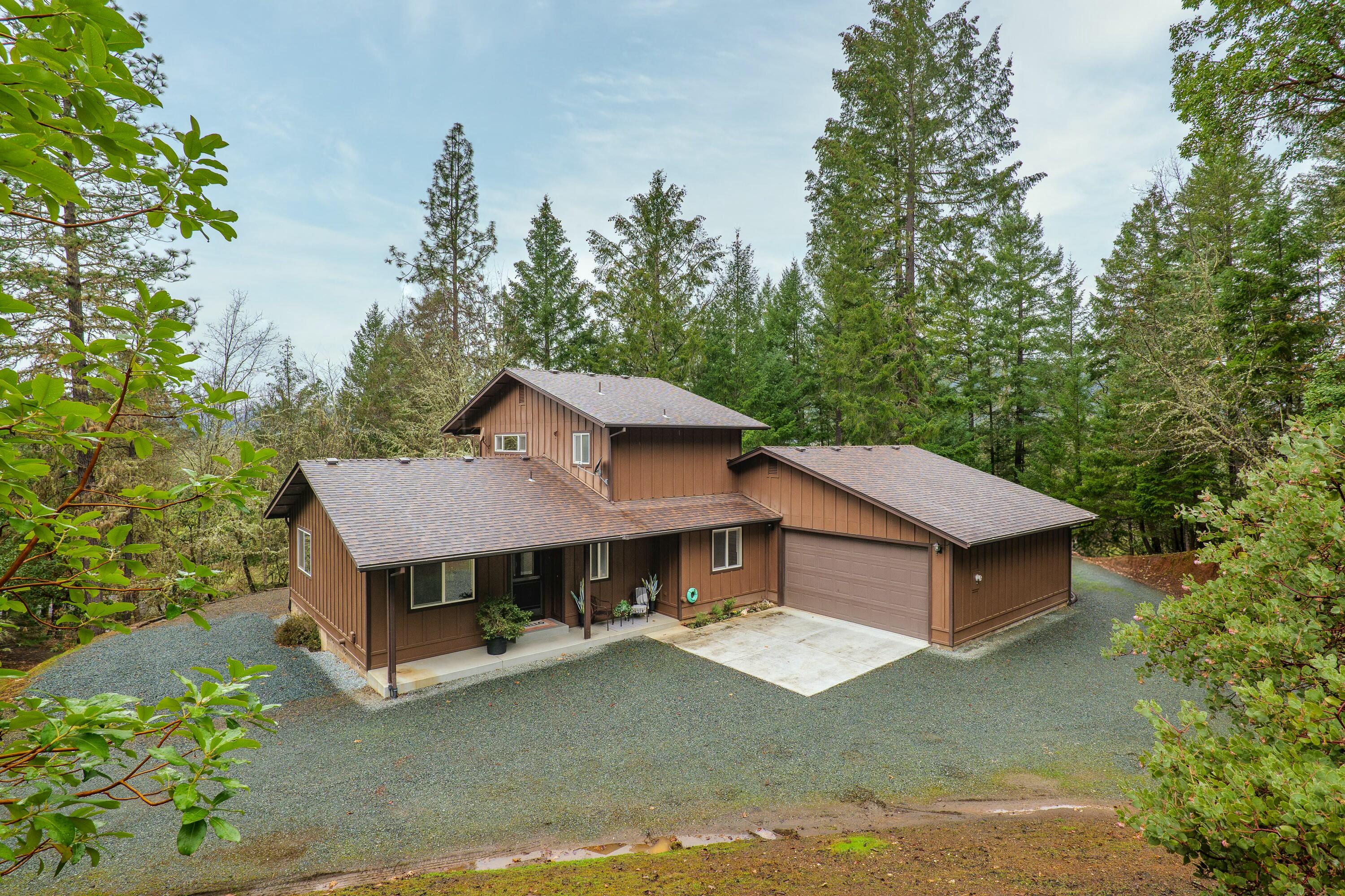 11460 Lower River Road Grants Pass, OR 97526 - Photo 1 of 49 tempImageHwhqV7