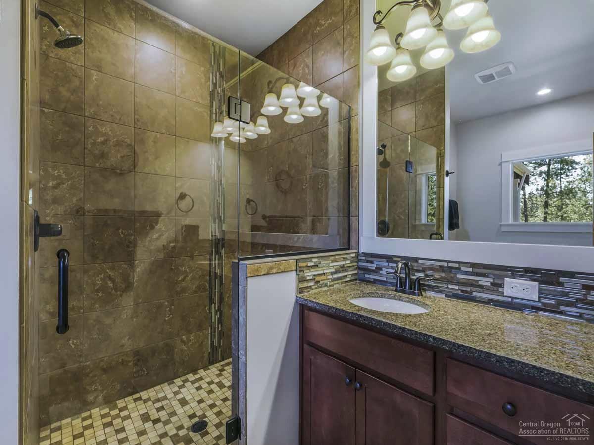 60202 Crater Road Bend, OR 97702 - Photo 9 of 22 Additional Photo