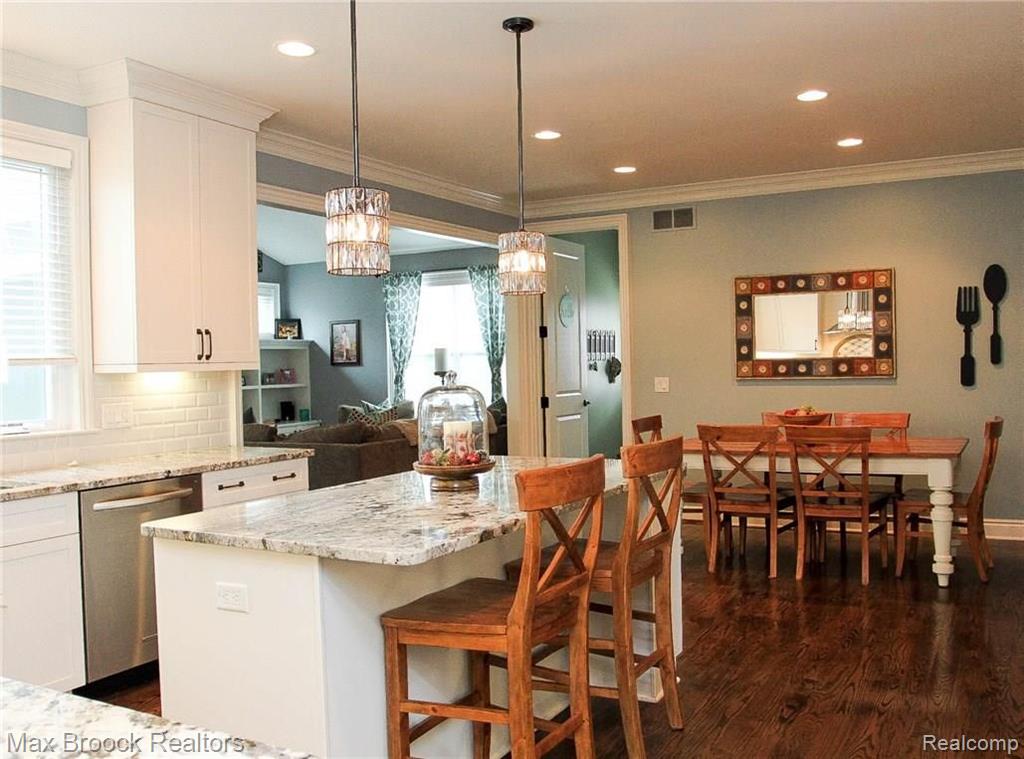 2165 Yorkshire Road Birmingham, MI 48009 - Photo 15 of 38 Gallery Image 15