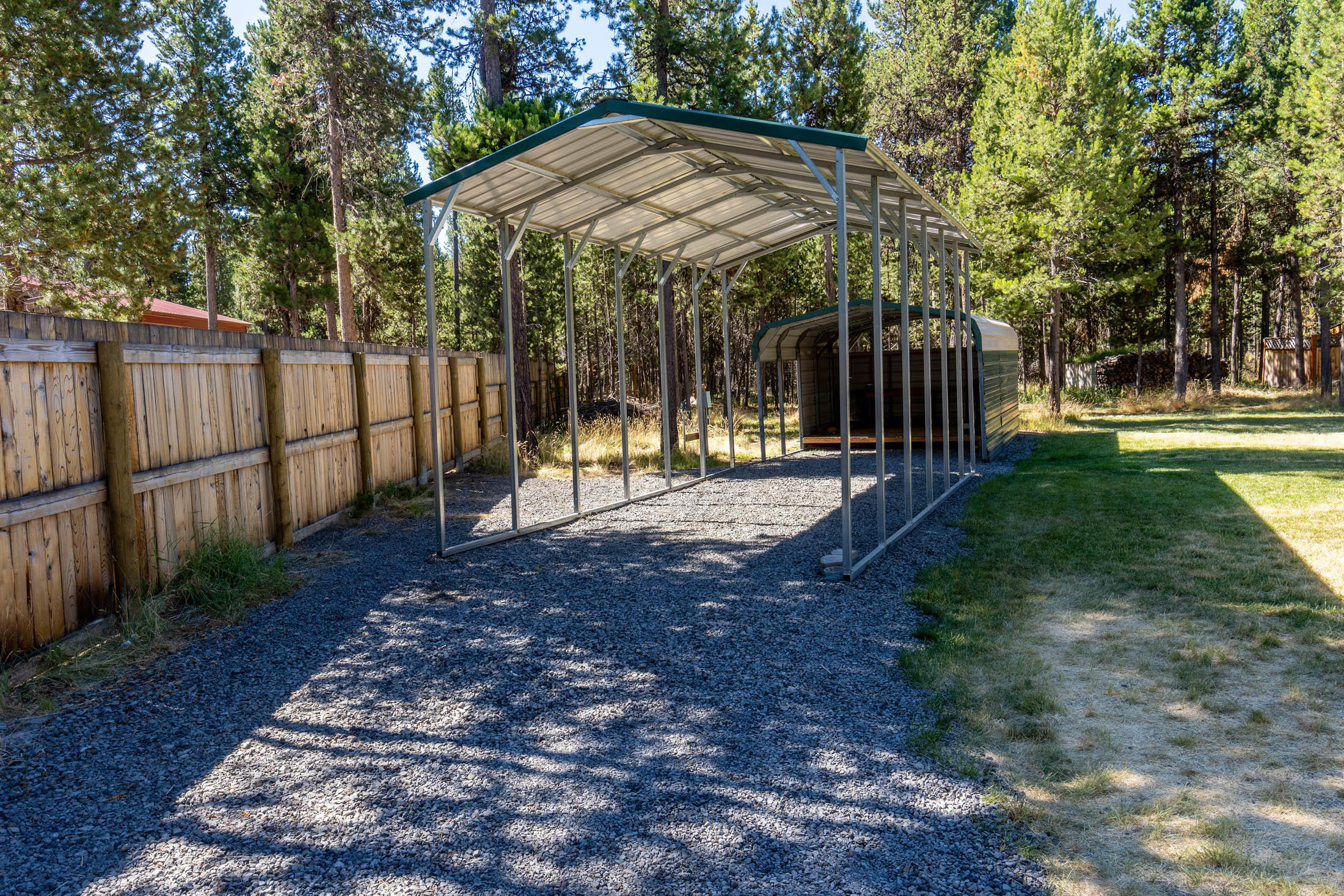 17095 Hermosa Road Bend, OR 97707 - Photo 5 of 24 Covered RV/Car parking