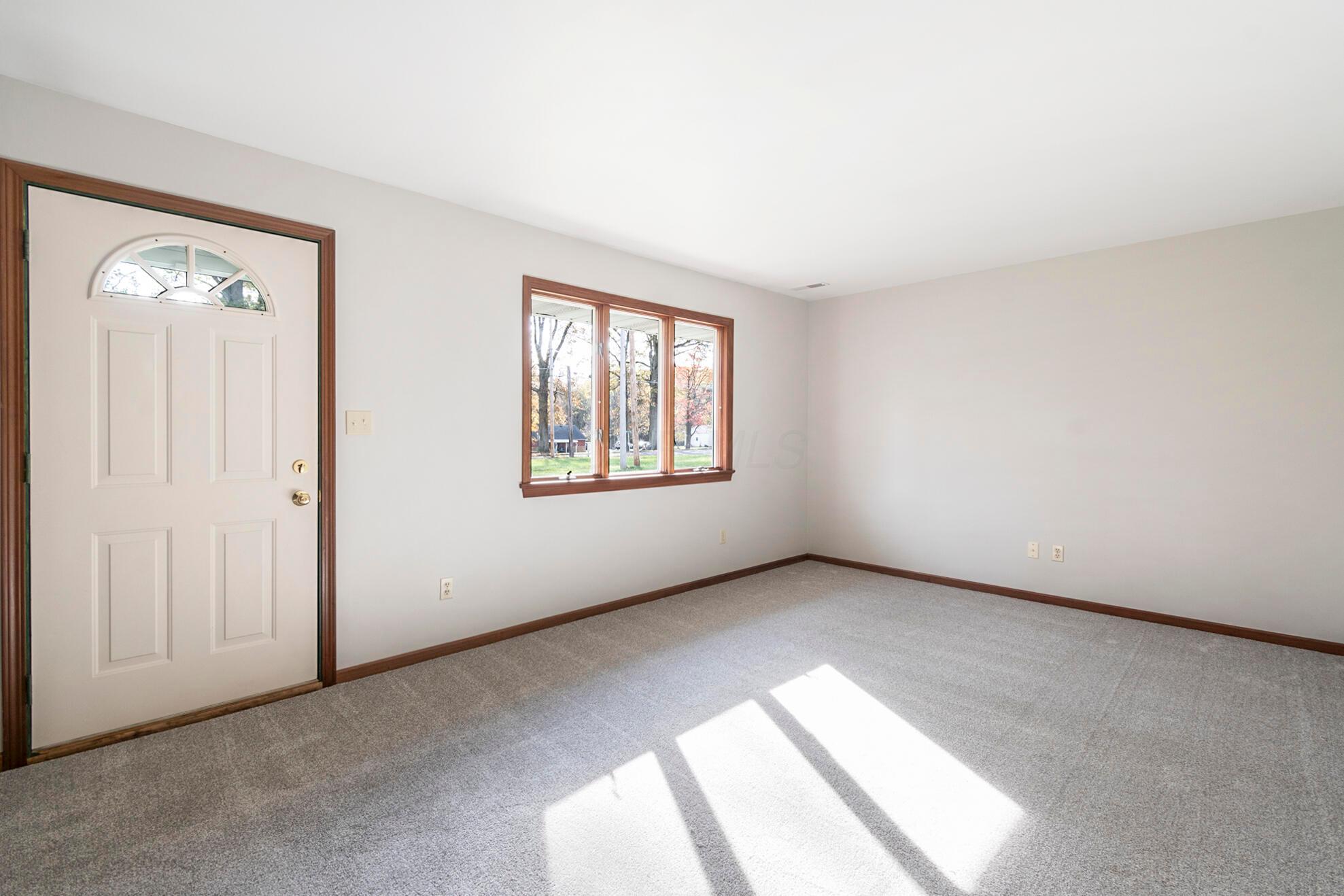 4168 Burkey Road Youngstown, OH 44515 - Photo 11 of 33 4168 Living Room from Hallway