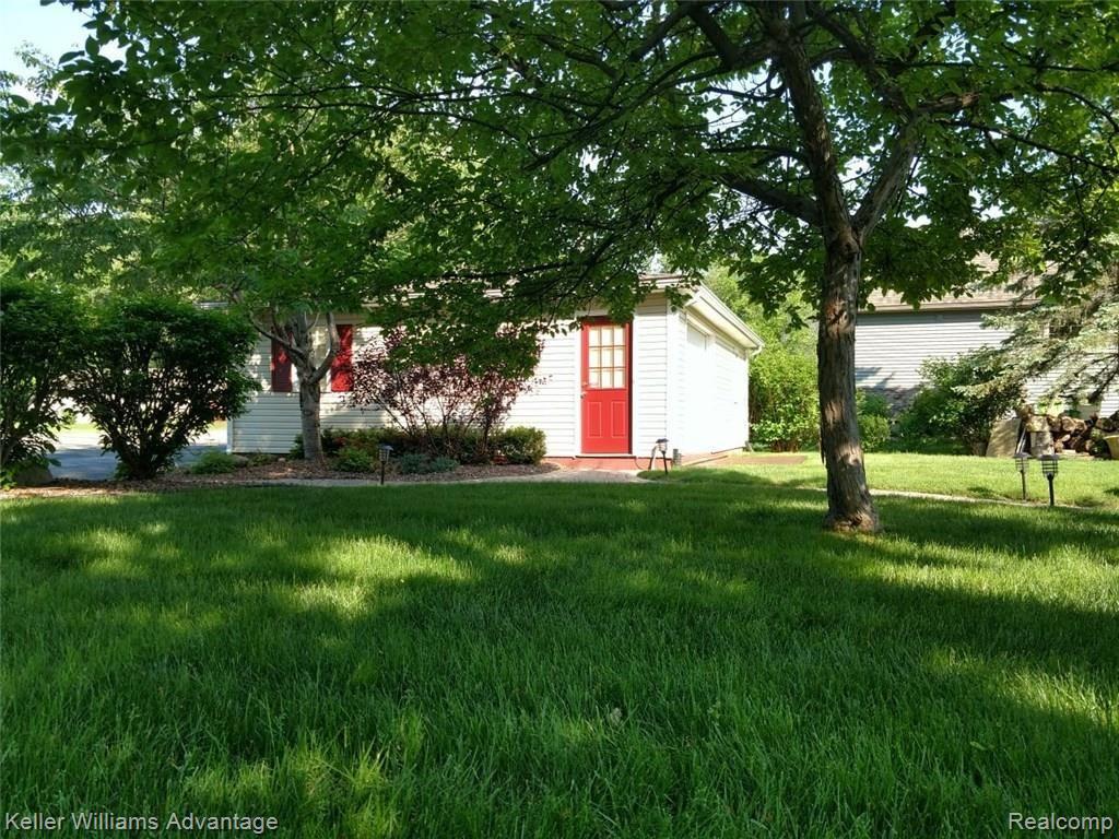 10210 Buhl Road Pinckney, MI 48169 - Photo 17 of 41 IMG_1779.JPG