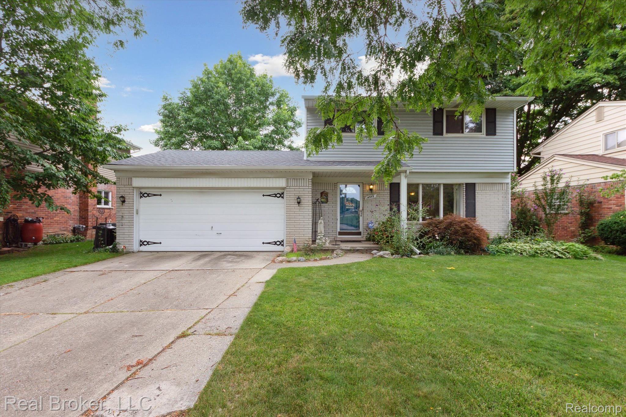 14559 Newburgh Road Livonia, MI 48154 - Photo 2 of 45 Gallery Image 2