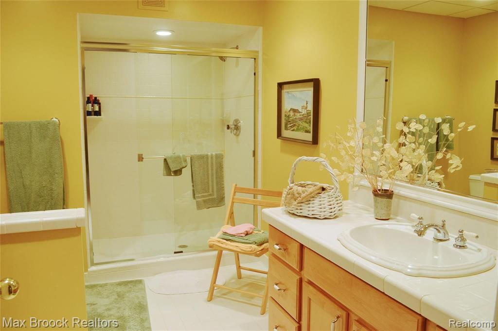 3795 Warwick Drive Rochester Hills, MI 48309 - Photo 44 of 51
