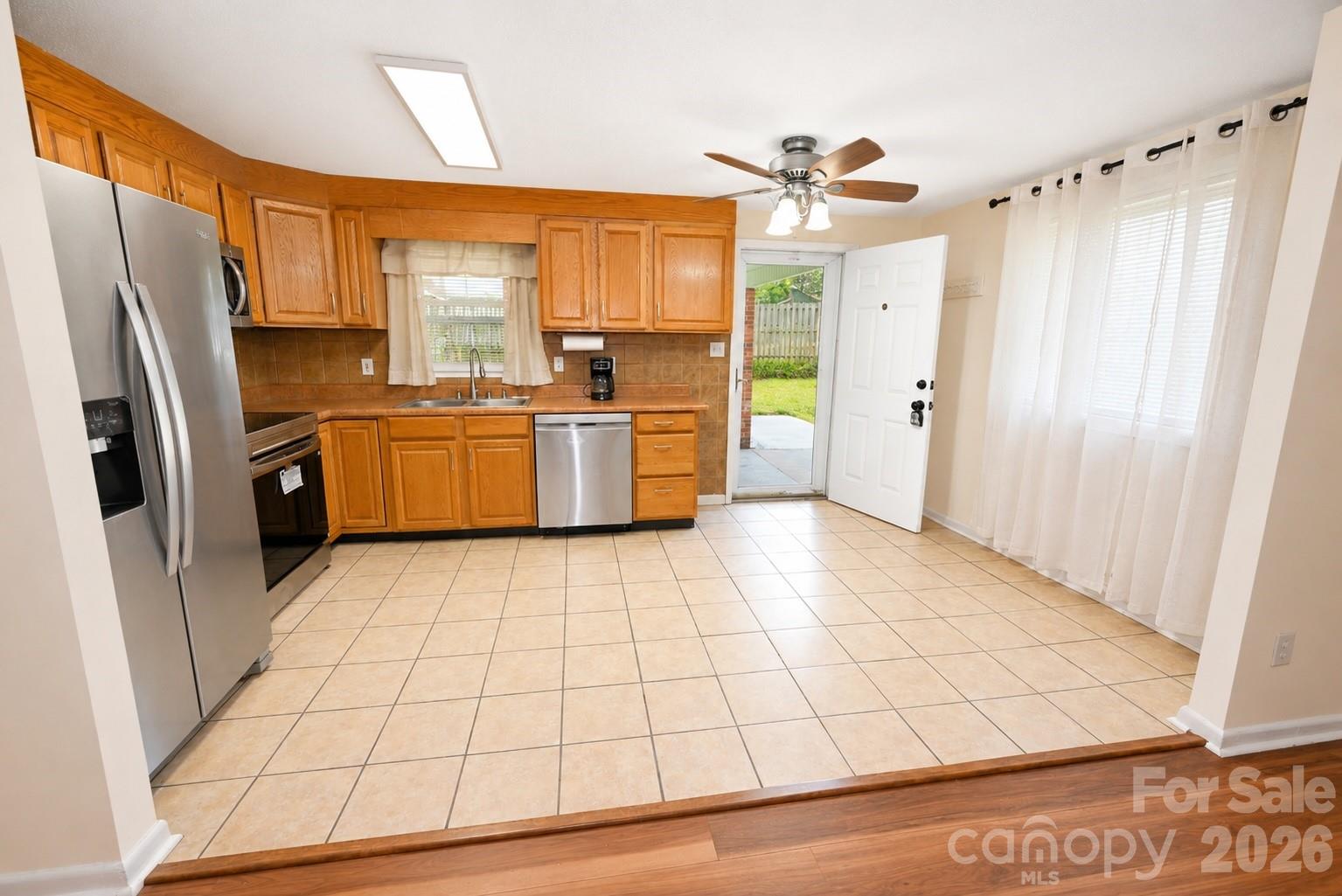 3237 Annex Street Conover, NC 28613 - Photo 8 of 37