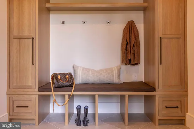 $5,795,000 | 9605 Georgetown Pike, Great Falls, VA 22066