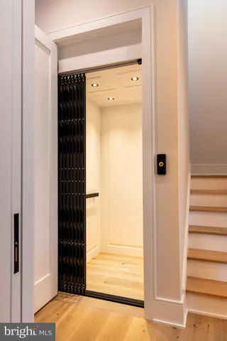 $5,795,000 | 9605 Georgetown Pike, Great Falls, VA 22066