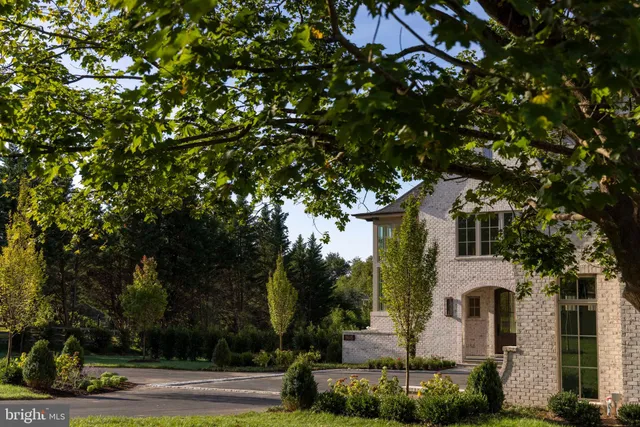 $5,795,000 | 9605 Georgetown Pike, Great Falls, VA 22066