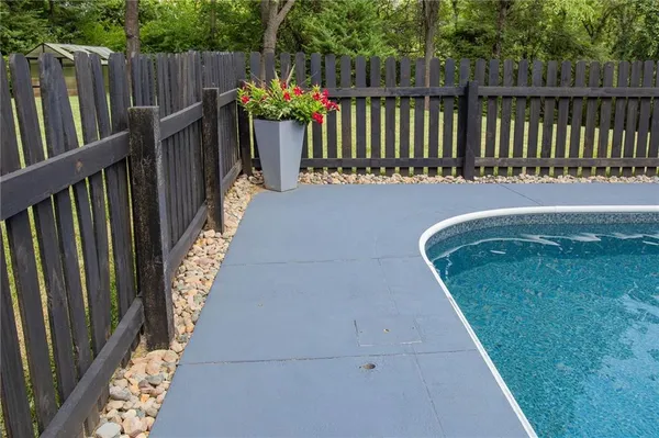 $1,095,000 | 6218 Kimberly Downs, Parkville, MO 64152