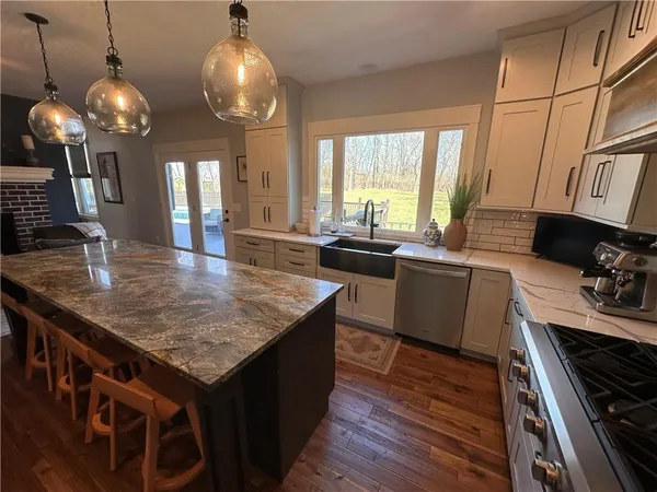 $1,095,000 | 6218 Kimberly Downs, Parkville, MO 64152