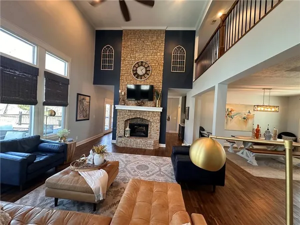 $1,095,000 | 6218 Kimberly Downs, Parkville, MO 64152