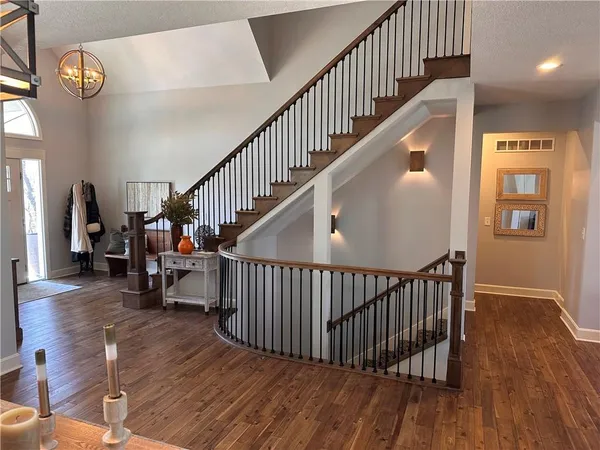 $1,095,000 | 6218 Kimberly Downs, Parkville, MO 64152