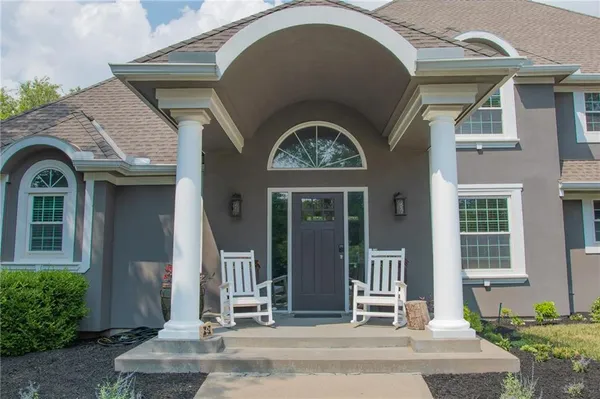 $1,095,000 | 6218 Kimberly Downs, Parkville, MO 64152