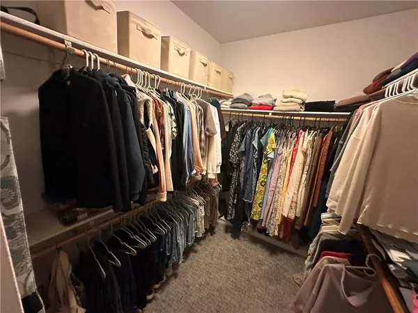 $1,095,000 | 6218 Kimberly Downs, Parkville, MO 64152