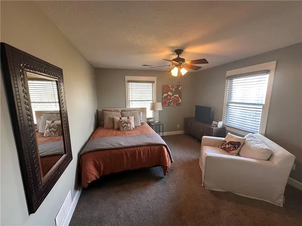 $1,095,000 | 6218 Kimberly Downs, Parkville, MO 64152