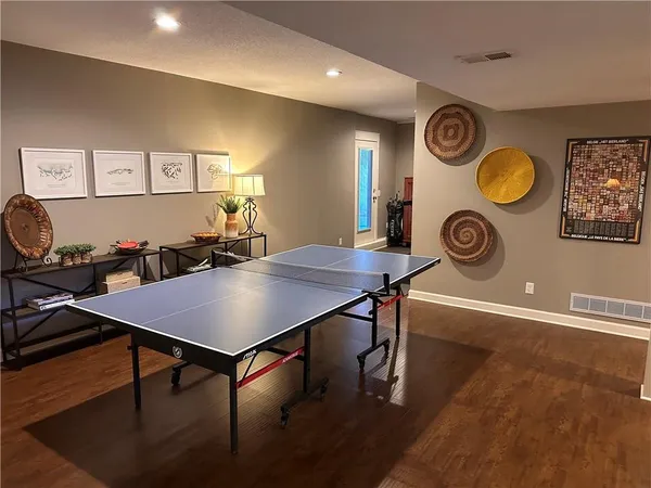 $1,095,000 | 6218 Kimberly Downs, Parkville, MO 64152