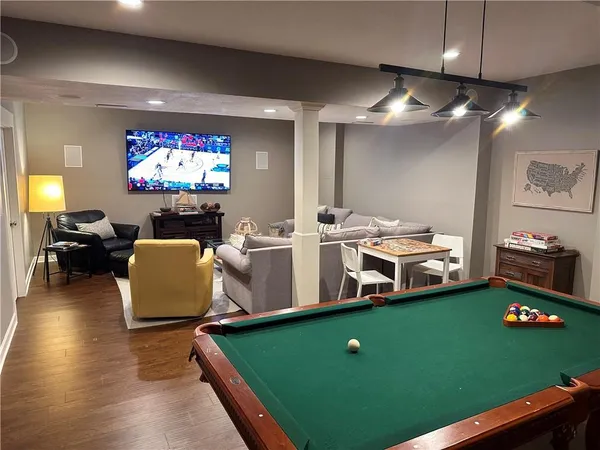 $1,095,000 | 6218 Kimberly Downs, Parkville, MO 64152