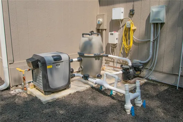 $1,095,000 | 6218 Kimberly Downs, Parkville, MO 64152