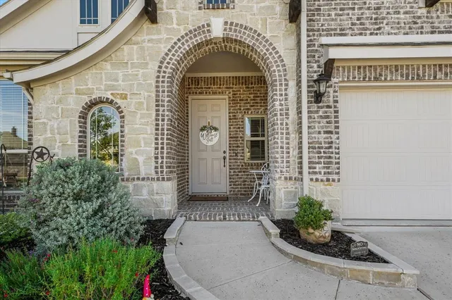 $599,000 | 1037 Elmwood Drive, Justin, TX 76247