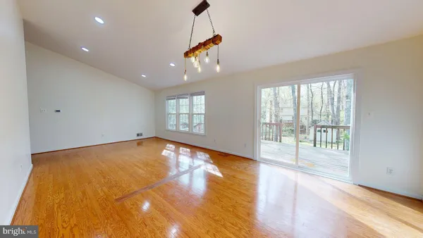 $3,350 | 12043 Stoneford Drive, Woodbridge, VA 22192