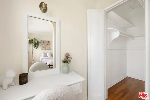 $2,350,000 | 155 North Detroit Street, Los Angeles, CA 90036