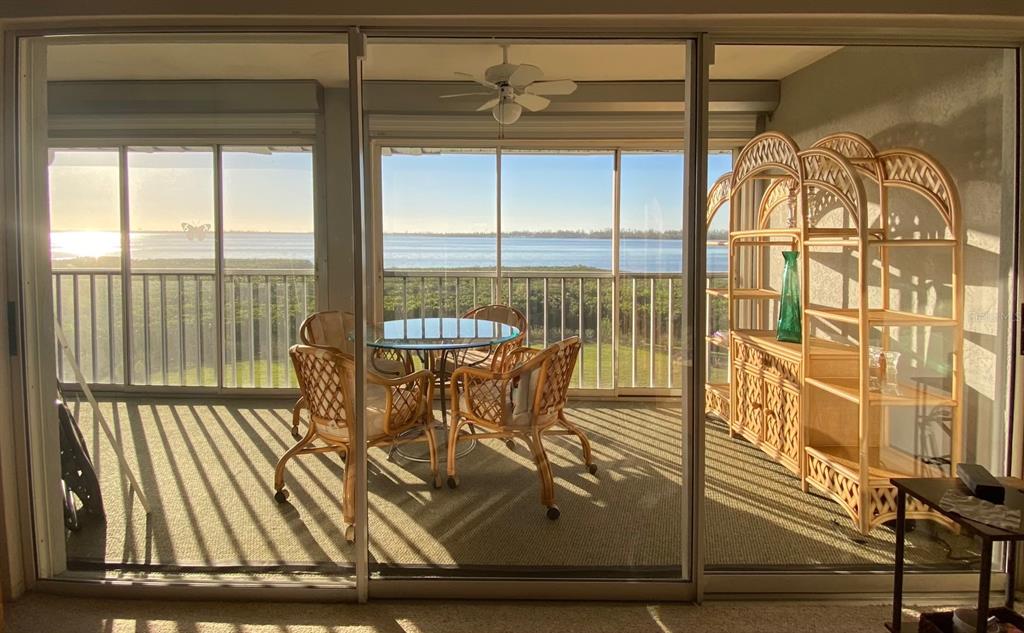1155 Edgewater Circle, Unit 28 Bradenton, FL 34209 - Photo 21 of 50 a view of a interior of the house