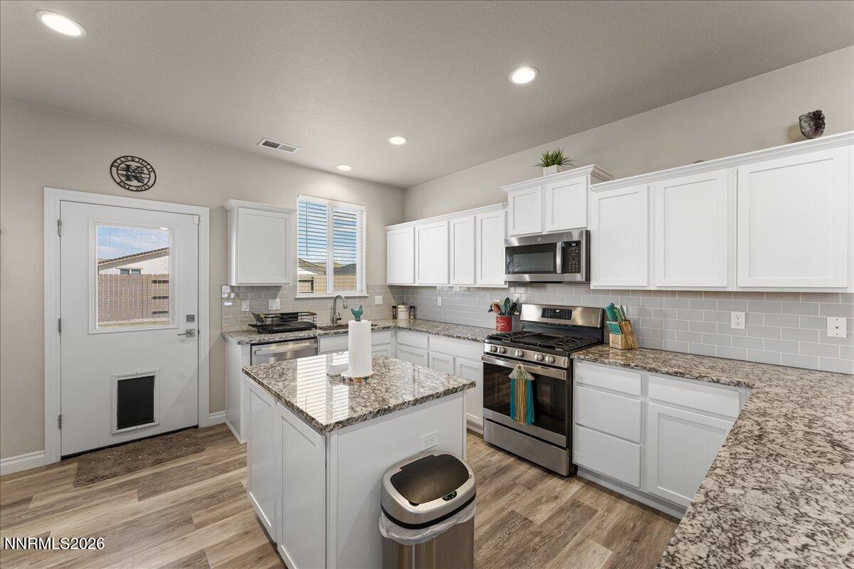 4062 Cone Peak Court Reno, NV 89508 - Photo 12 of 32 14-DS203469