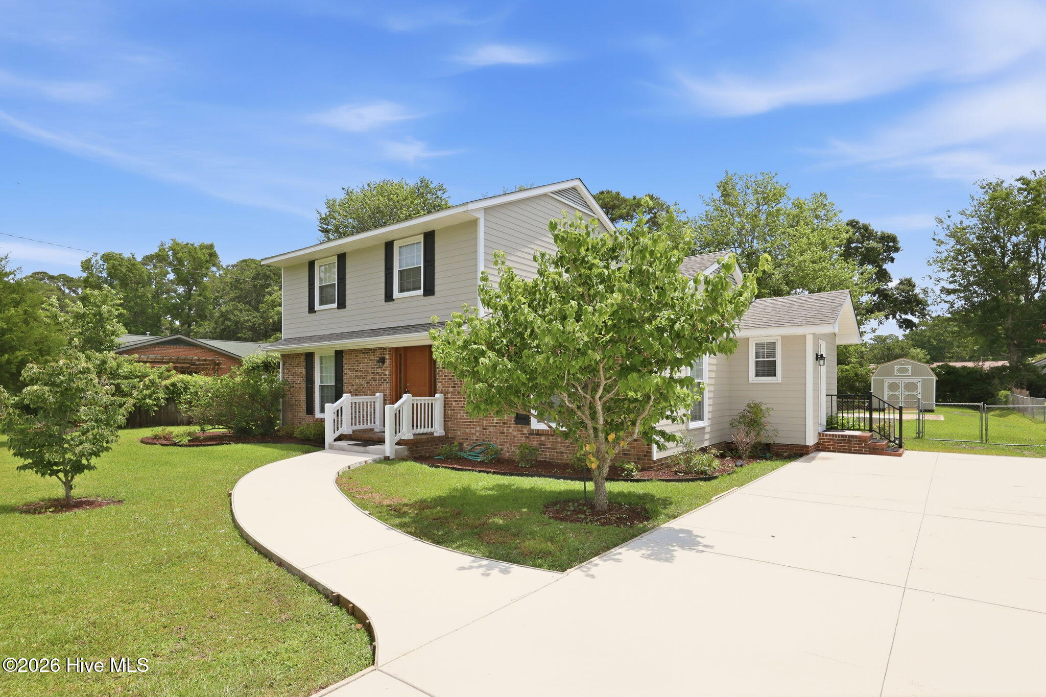 700 Robin Road Morehead City, NC 28557 - Photo 3 of 41 Home and new driveway