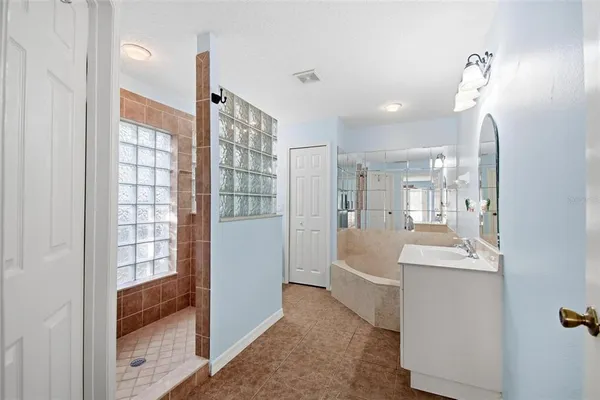 $499,000 | 12 South Lakewalk Drive, Palm Coast, FL 32137