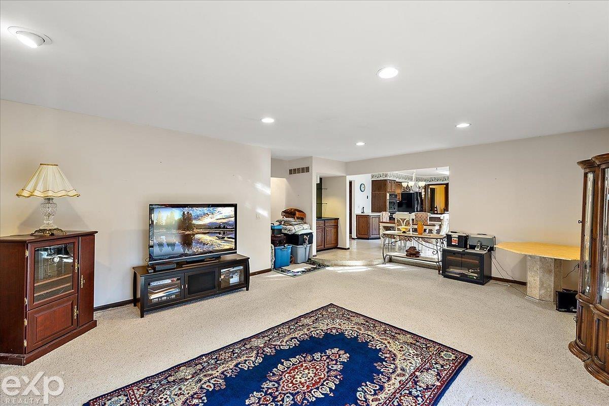 1579 Lomas Verdes Rochester Hills, MI 48306 - Photo 40 of 64