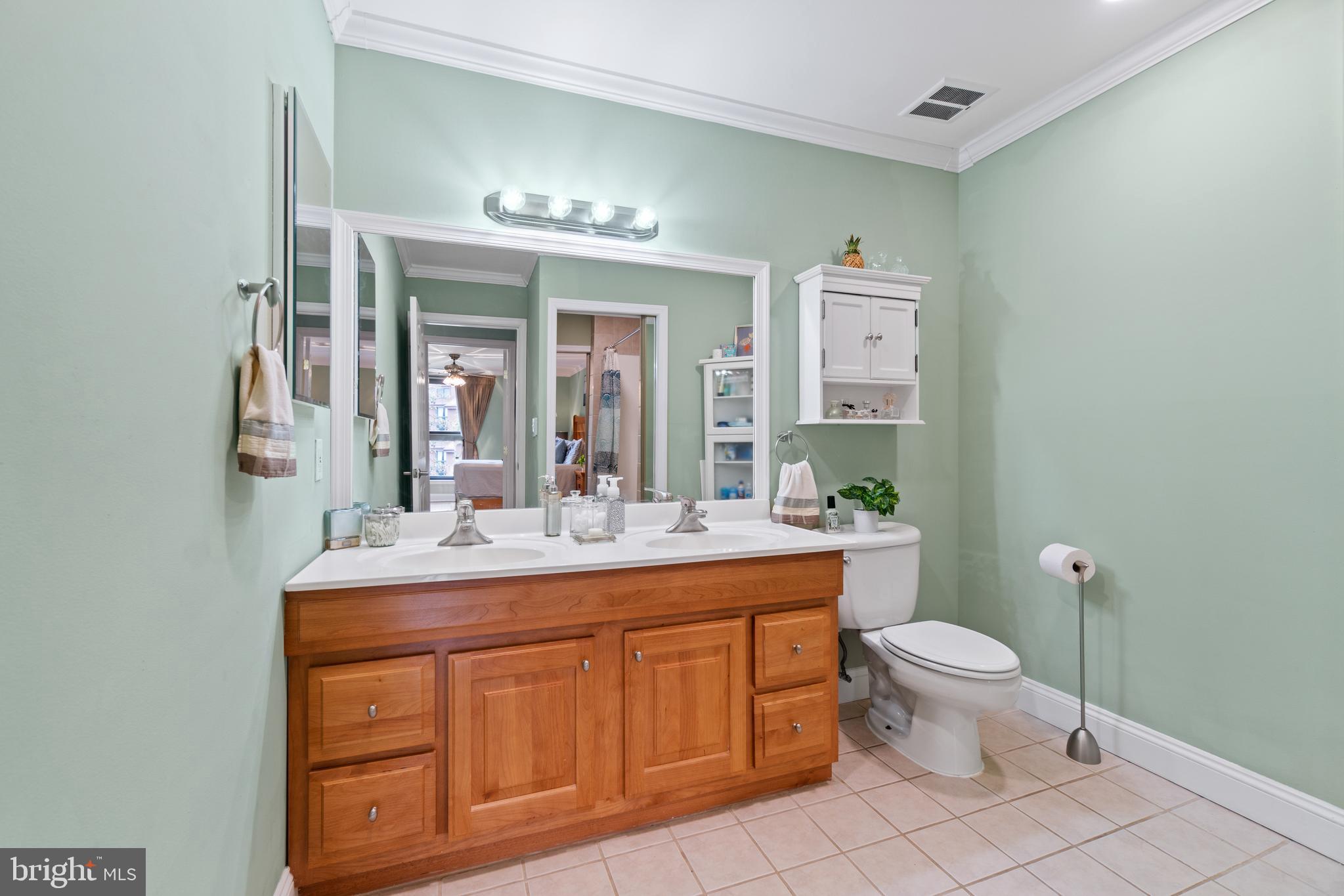 5590 Vantage Point Road, Unit 11 Columbia, MD 21044 - Photo 17 of 33 Gallery Image 17