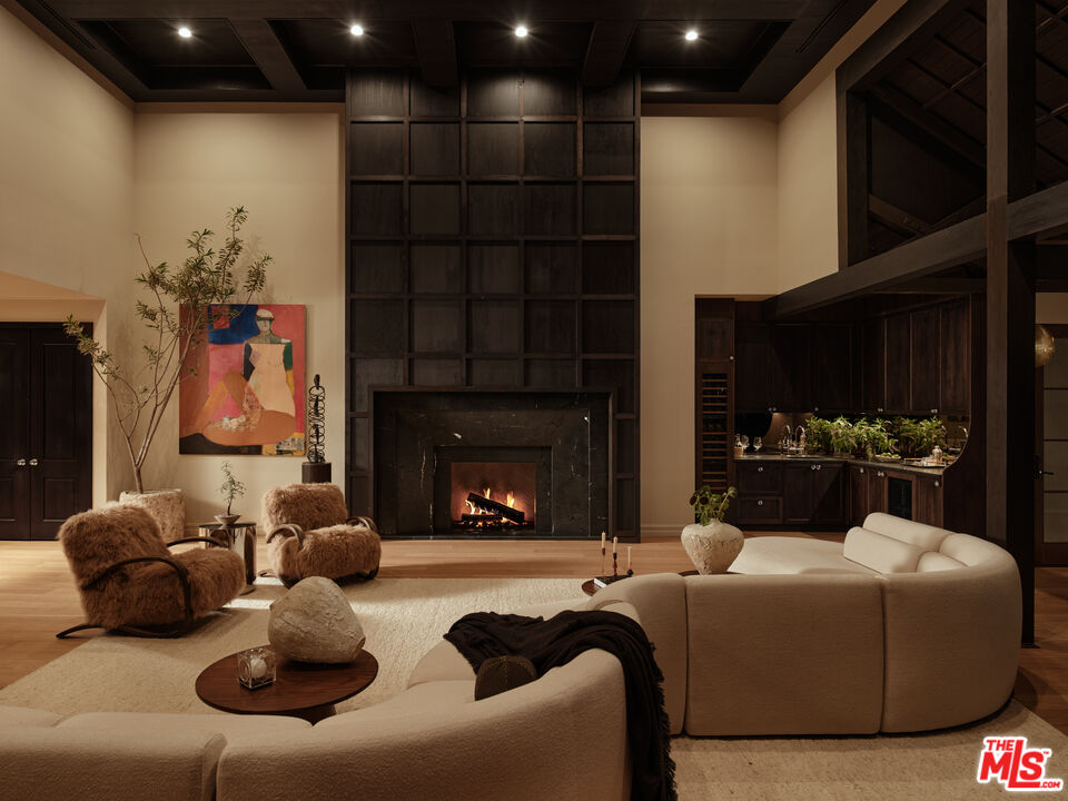 851 Strada Vecchia Road Los Angeles, CA 90077 - Photo 5 of 29 Gallery Image 5