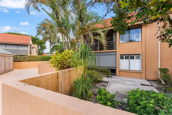 $2,400 | 11205 Green Lake Drive, Unit 204, Boynton Beach, FL 33437